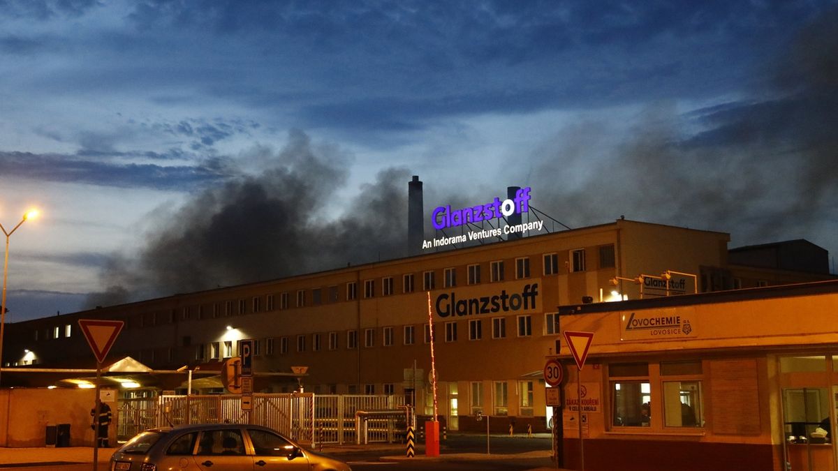 Požár chemičky v Lovosicích