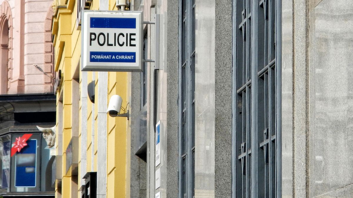 Policie musela uzavřít cely v Liberci kvůli cizinci s podezřením na koronavirus