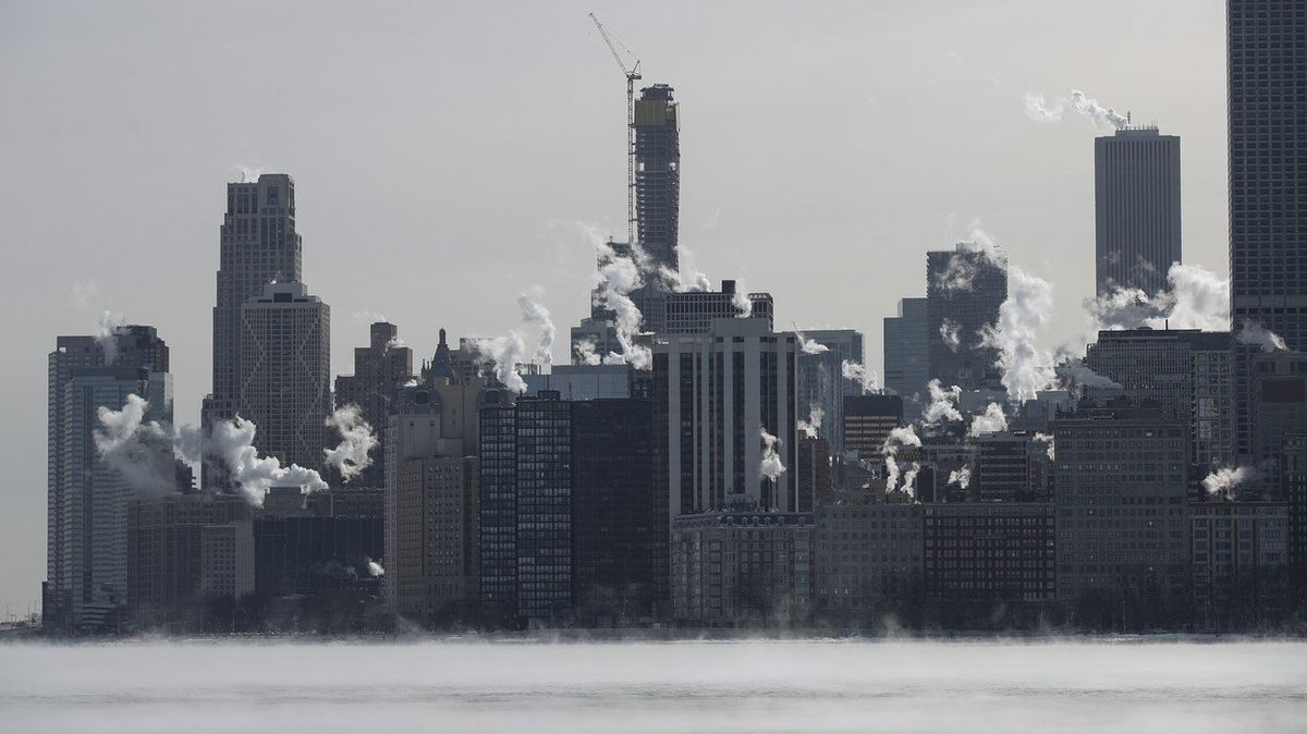 Mrazy komplikují život v Chicagu