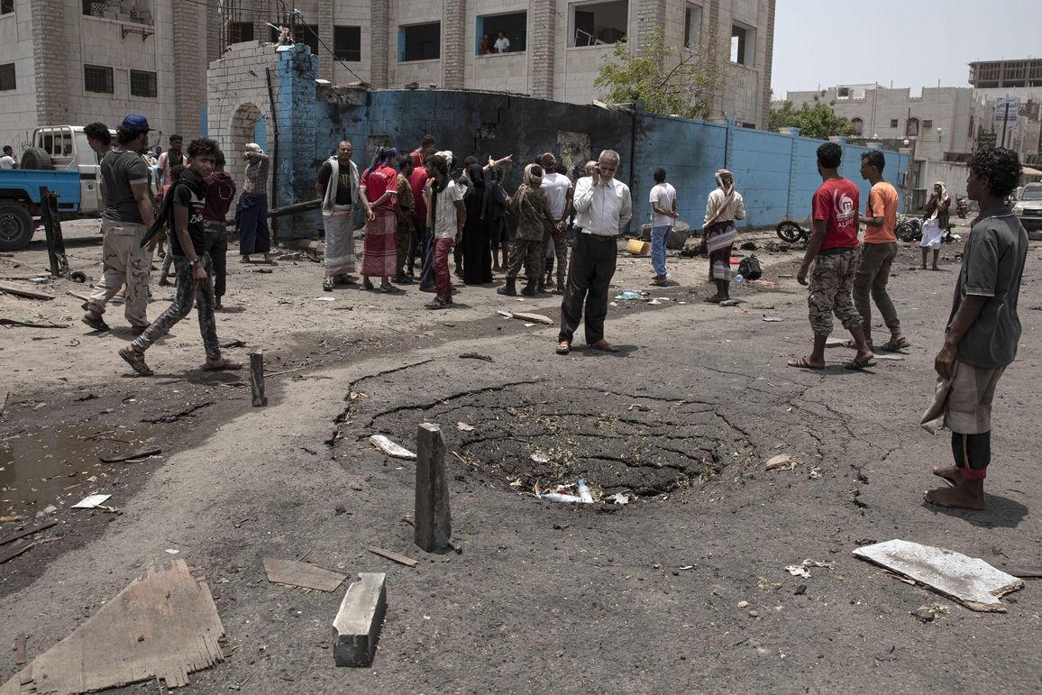 Místo jednoho z útoků na vojenskou přehlídku v Adenu, při nichž zahynulo padesát lidí. 