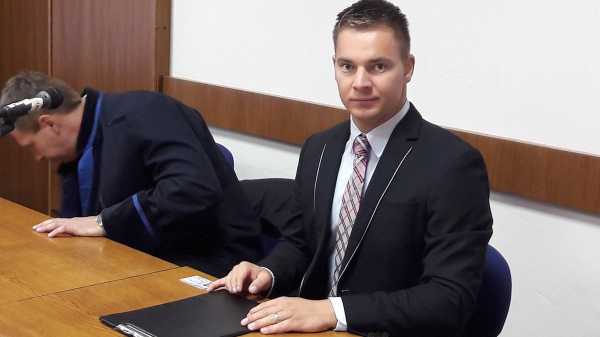 Petr Hašek před soudem svého jednání litoval a za zranění oponenta se omluvil.