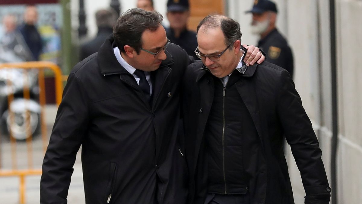 K madridskému soudu přicházejí katalánští politici Josep Rull (vlevo ) a Jordi Turull.