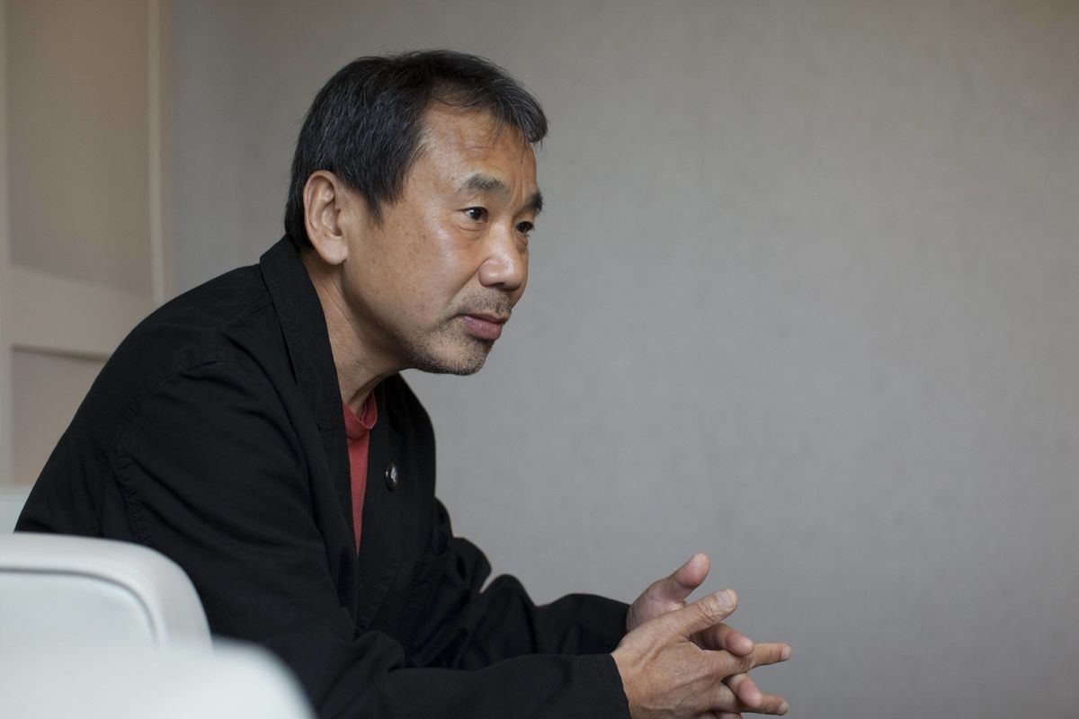 Hon na ovci je třetí Murakamiho kniha. Vyšla v roce 1982.