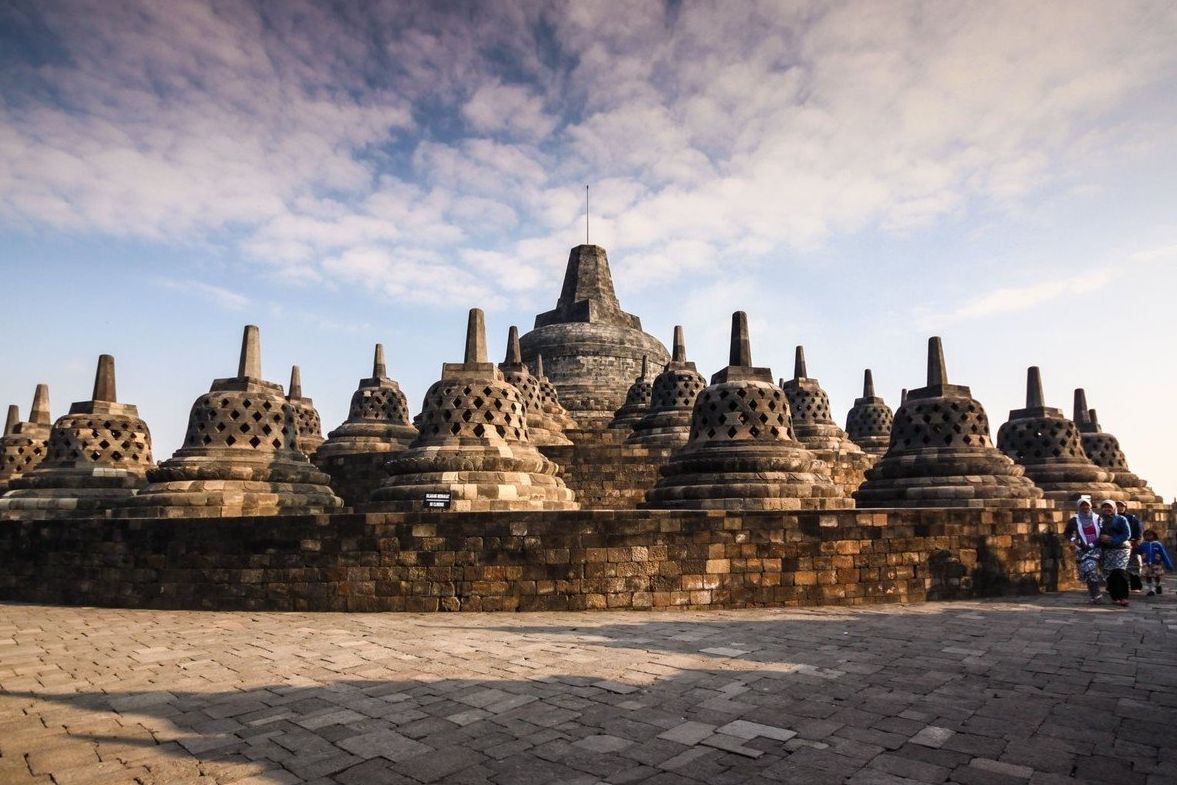 Buddhistický chrám Borobudur sloužil svému účelu sedm staletí.