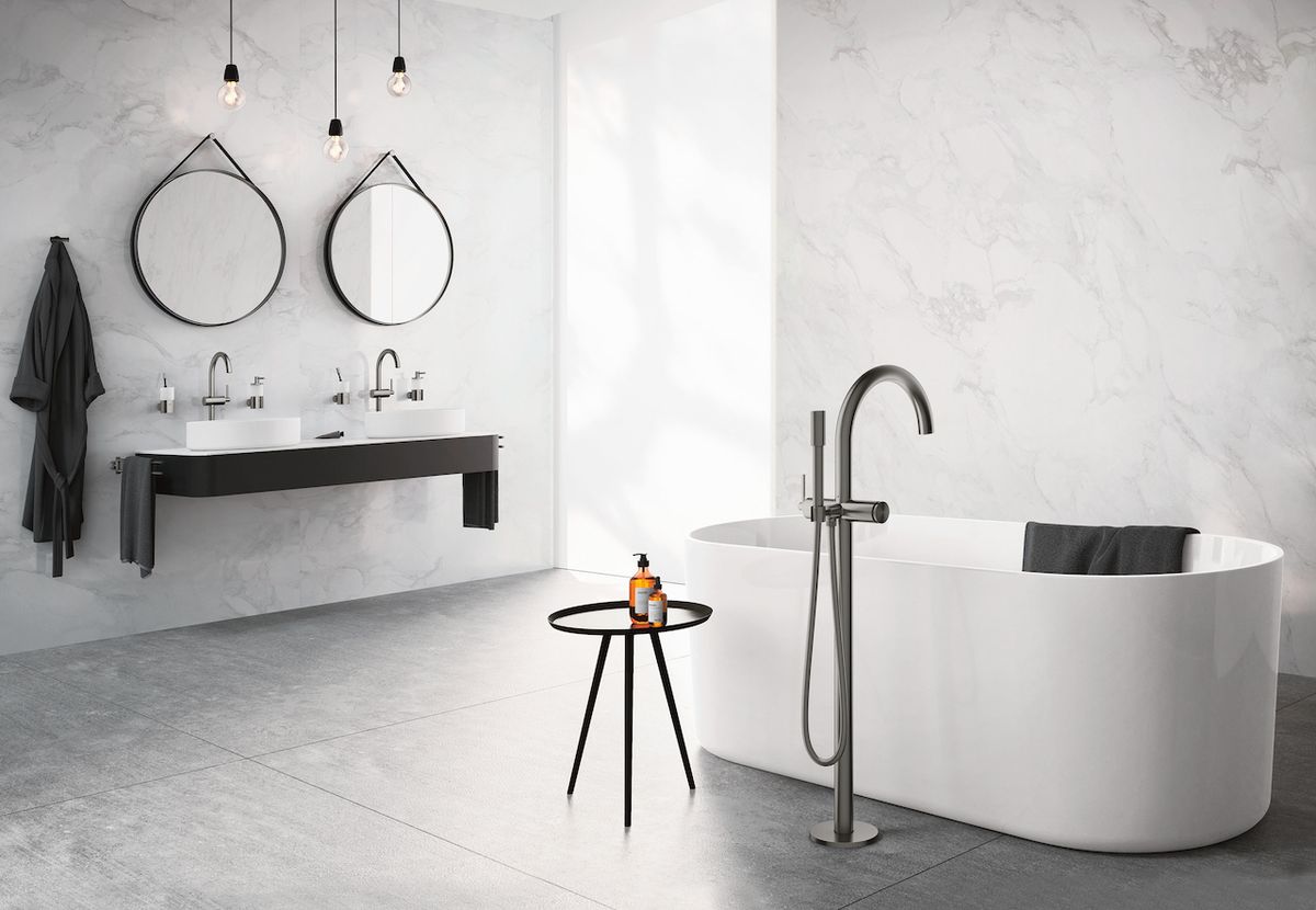 Minimalistický vzhled a harmonické spojení s mnoha typy koupelnových interiérů nabízí nová generace vodovodních baterií Atrio. V provedení SPA Colours a chrom. 
