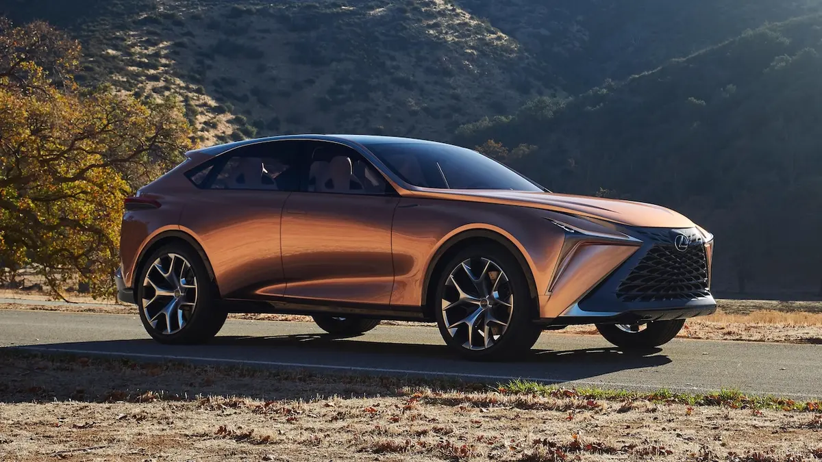 Neco Mezi Suv Osobakem A Zavodakem To Je Novy Lexus Novinky Cz