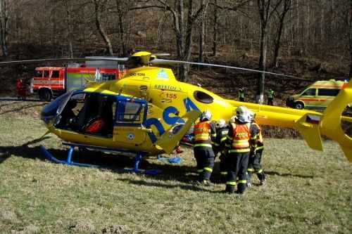 Tříleté dítě transportoval do nemocnice vrtulník.