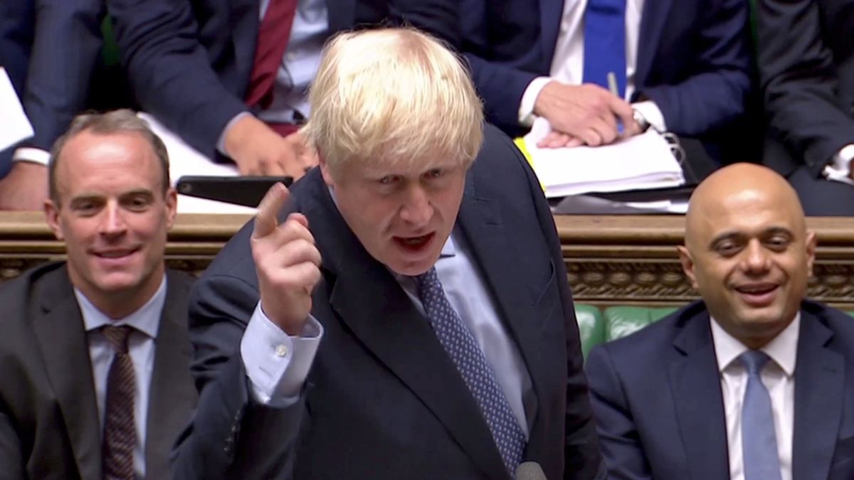 Britský premiér Boris Johnson při debatě v parlamentu.