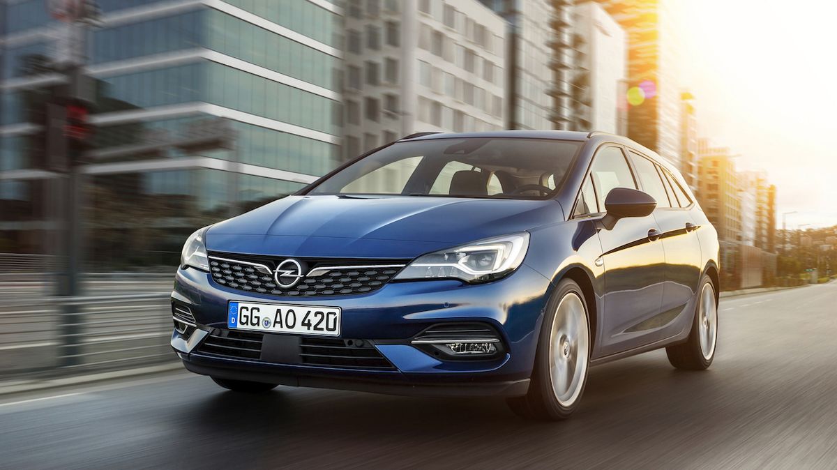 Příští Opel Astra bude kombík i plug-in hybrid, odhalil šéf značky