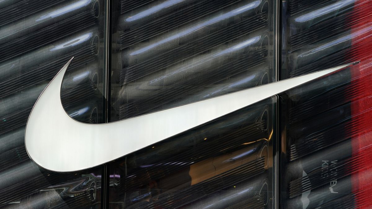 Nike zvýšil zisk na 32 miliard, tržby ale nesplnily očekávání