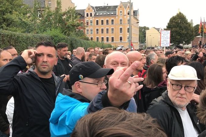 BEZ KOMENTÁŘE: Demonstranti v Saské Kamenici