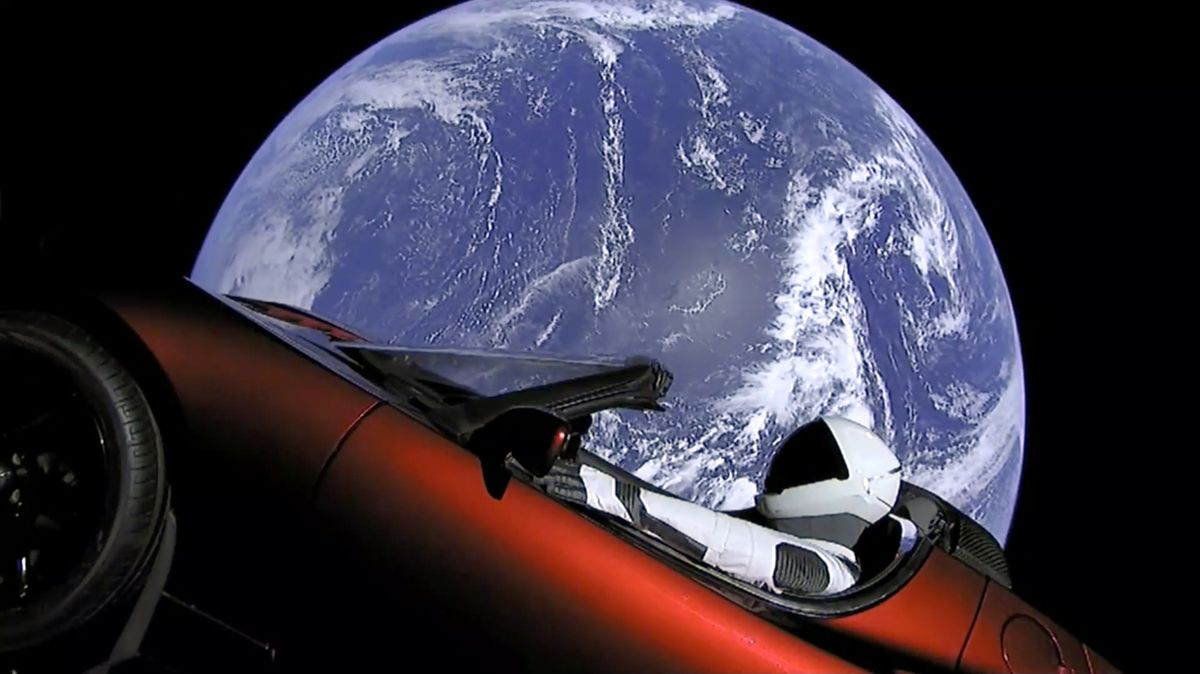 Starman v roadsteru Tesla bude kroužit na oběžné dráze rozprostírající se mezi Marsem a Jupiterem.