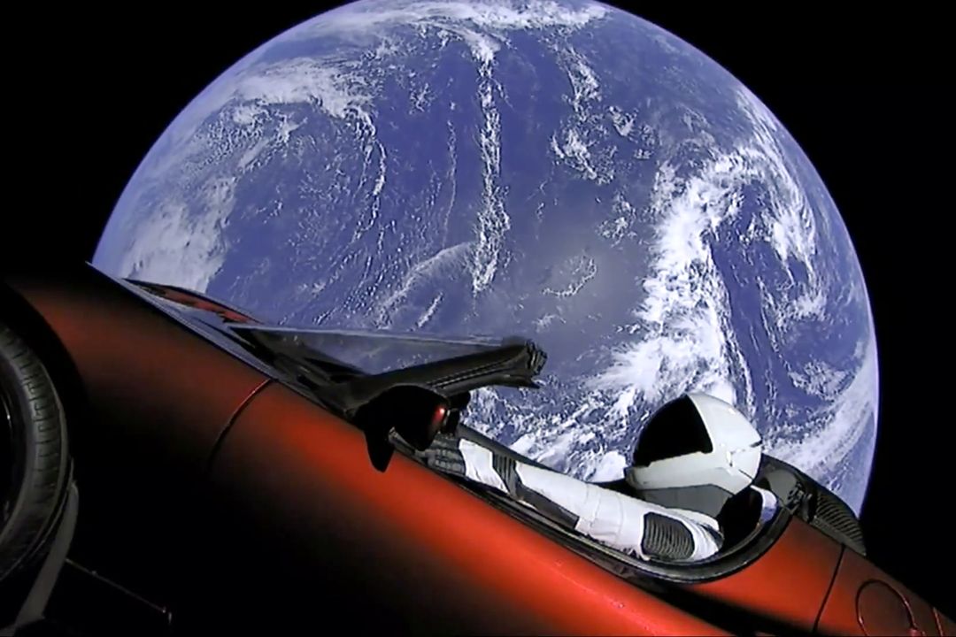 Starman v roadsteru Tesla bude kroužit na oběžné dráze rozprostírající se mezi Marsem a Jupiterem