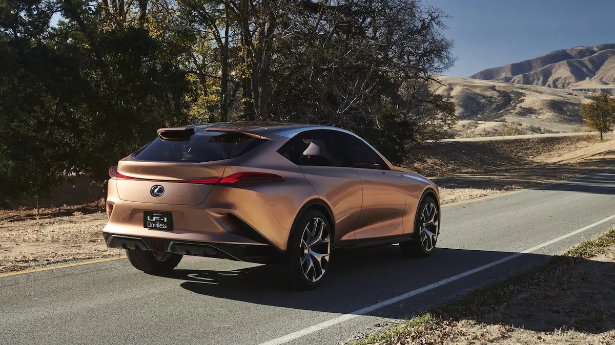 Neco Mezi Suv Osobakem A Zavodakem To Je Novy Lexus Novinky Cz