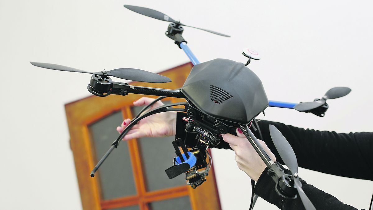 Ke šmírování se dají použít i drony.
