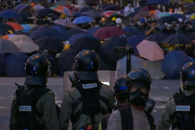 BEZ KOMENTÁŘE: Protesty v Hongkongu pokračovaly i v neděli