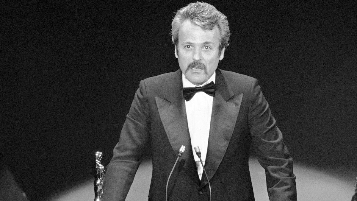 William Goldman při přebírání ocenění Oscar v roce 1977 