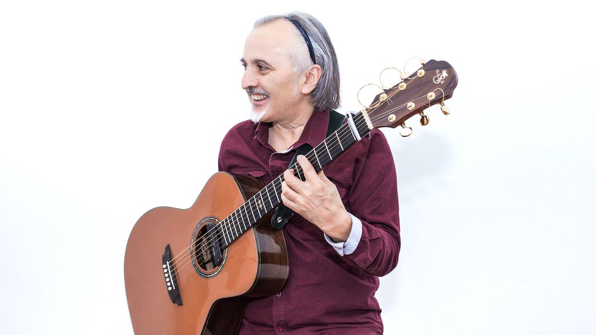 Chilský kytarista Andrés Godoy.