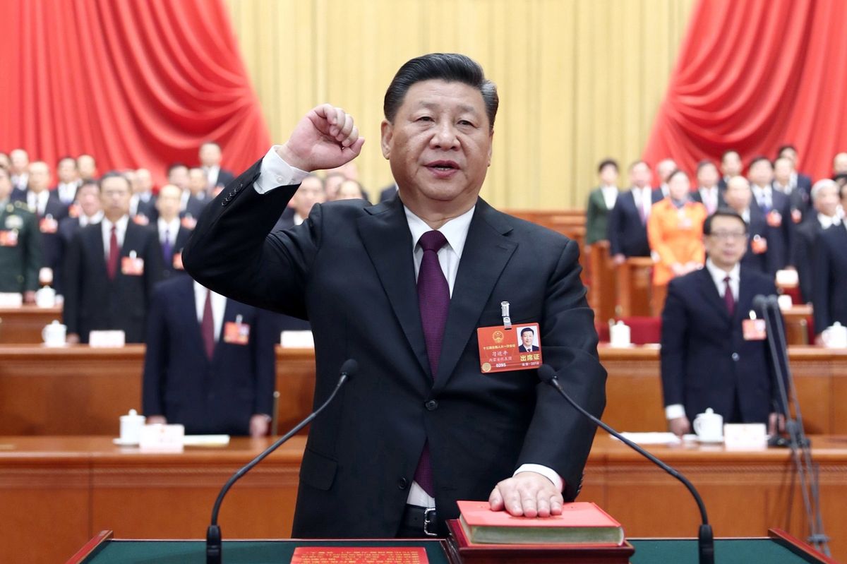 Znovuzvolený čínský prezident Si Ťin-pching při přísaze 