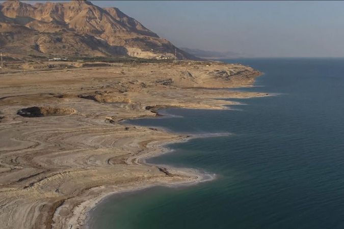 BEZ KOMENTÁŘE: Vědci varují, že by Mrtvé moře mohlo během dekád zmizet