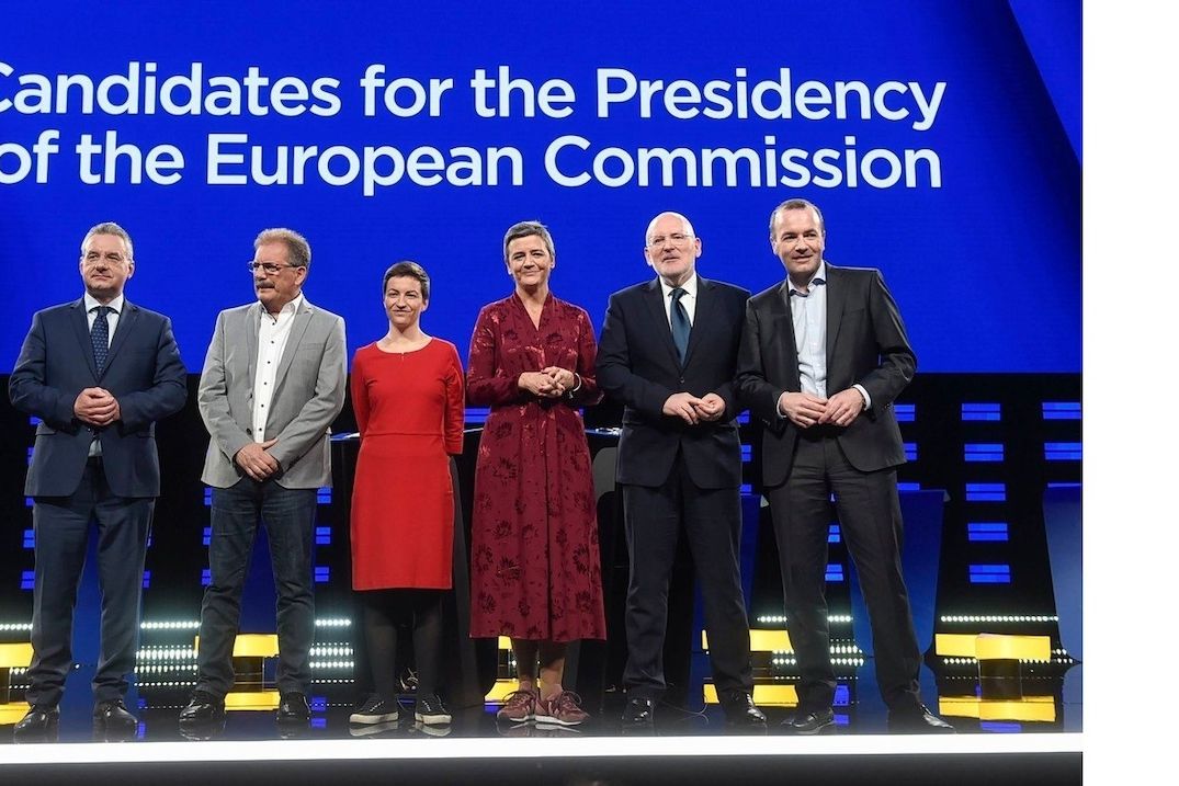 Předvolební debata v Bruselu: zleva Jan Zahradil, Nico Cue, Ska Kellerová, Margrethe Vestagerová, Frans Timmermans a Manfred Weber