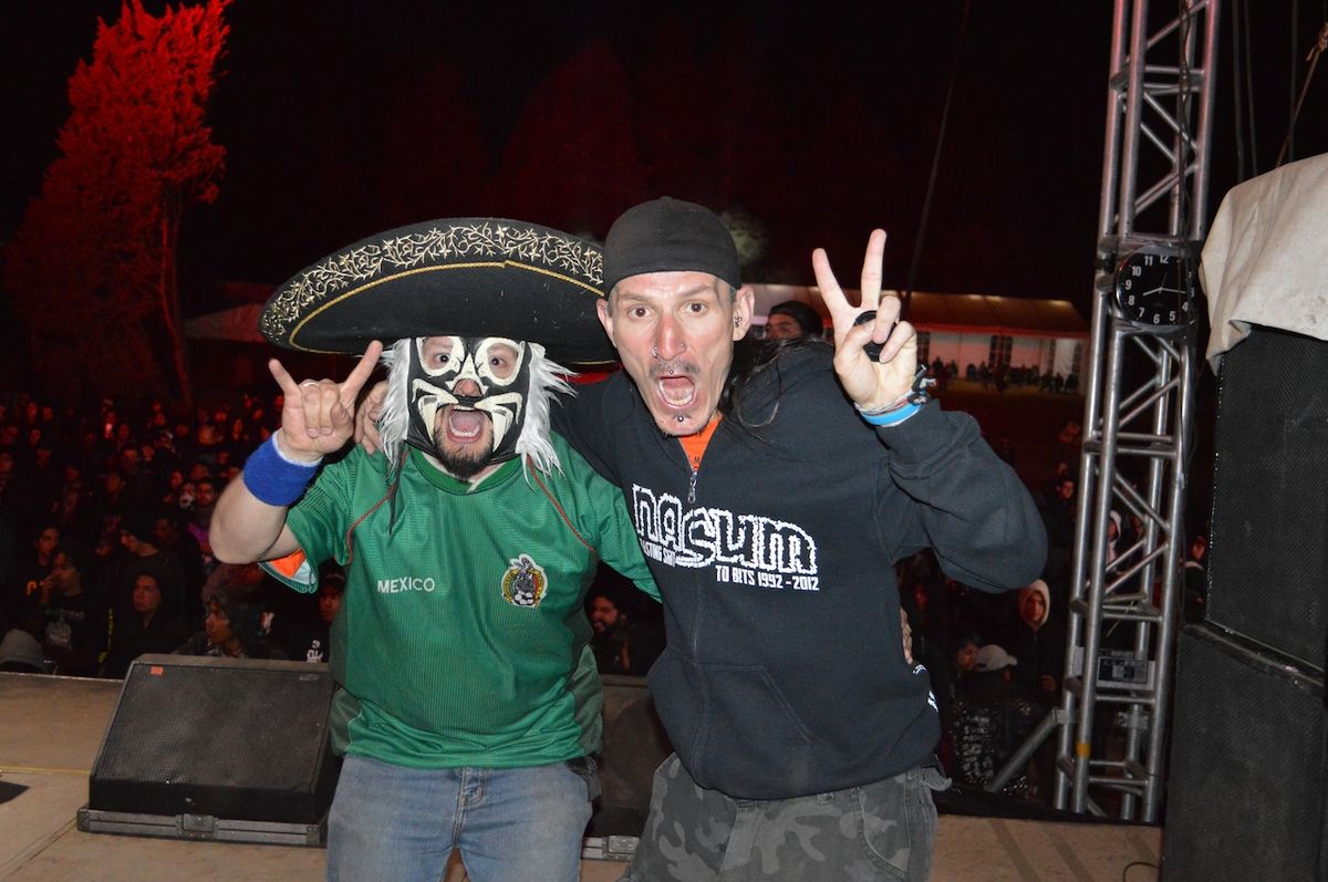 V roce 2013 se festival Obscene Extreme konal v Mexiku. Uspořádal ho tam Čurby.