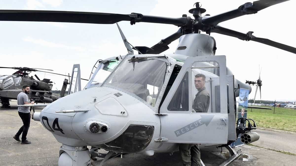 Americký víceúčelový vrtulník UH-1Y Venom zvaný Yankee od firmy Bell. Česká armáda pořídí americké bojové i víceúčelové vrtulníky Viper a Venom. 