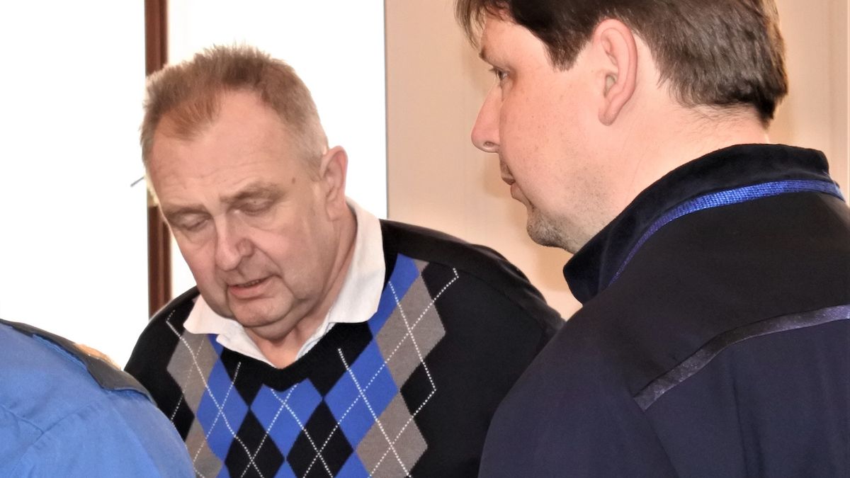 Obžalovaný Petr K. před Krajským soudem v Plzni
