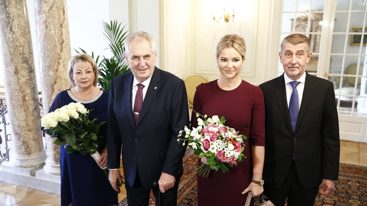 Prezidentský pár přijal 2. ledna na novoroční oběd premiéra Andreje Babiše s manželkou Monikou.