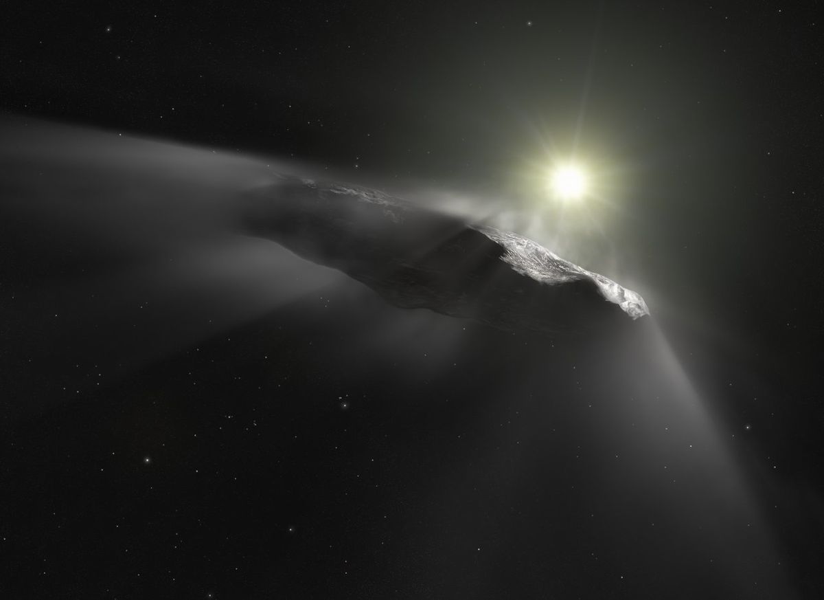 První mezihvězdný objekt pojmenovaný Oumuamua, který byl zaznamenán při průletu Sluneční soustavou.