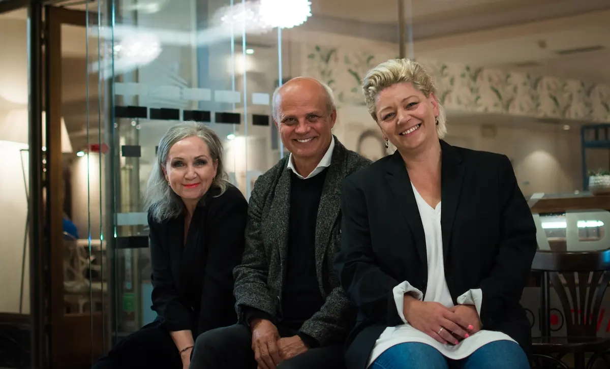 Nada Valova Bara Basikova A Michal Horacek Oprasili Cesky Sanson Novinky Cz