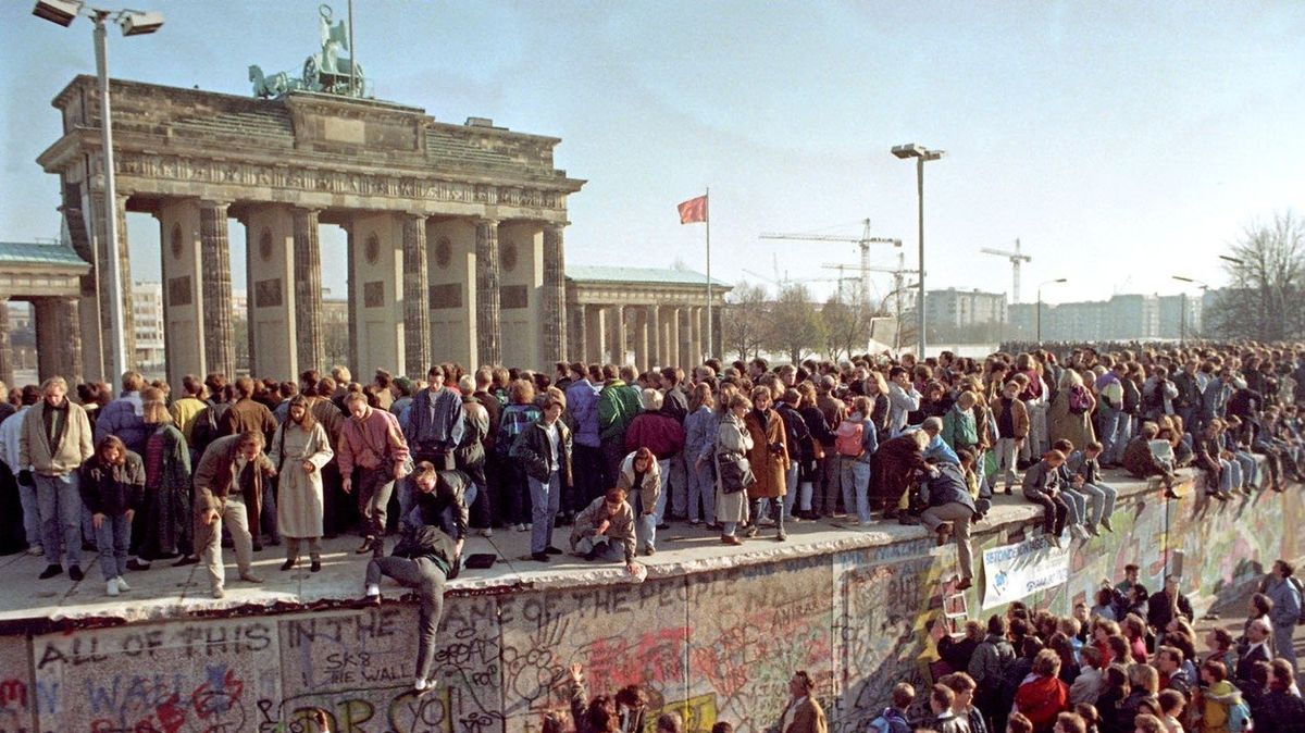 Pád berlínské zdi, listopad 1989