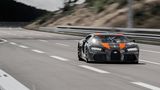 Bugatti překonalo magických 300 mil v hodině