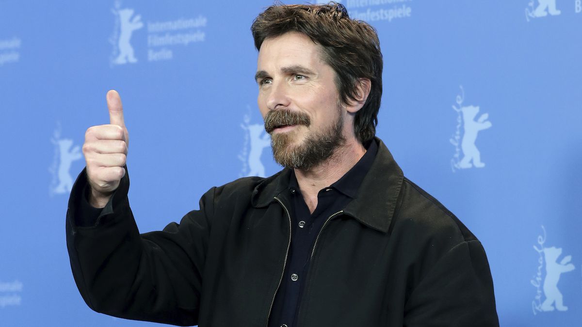 Herec Christian Bale na Berlinale.