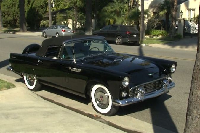 BEZ KOMENTÁŘE: Ford Thunderbird po Marilyn Monroe jde do dražby