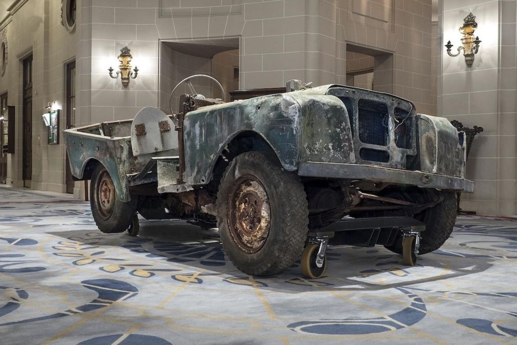První sériový Land Rover 