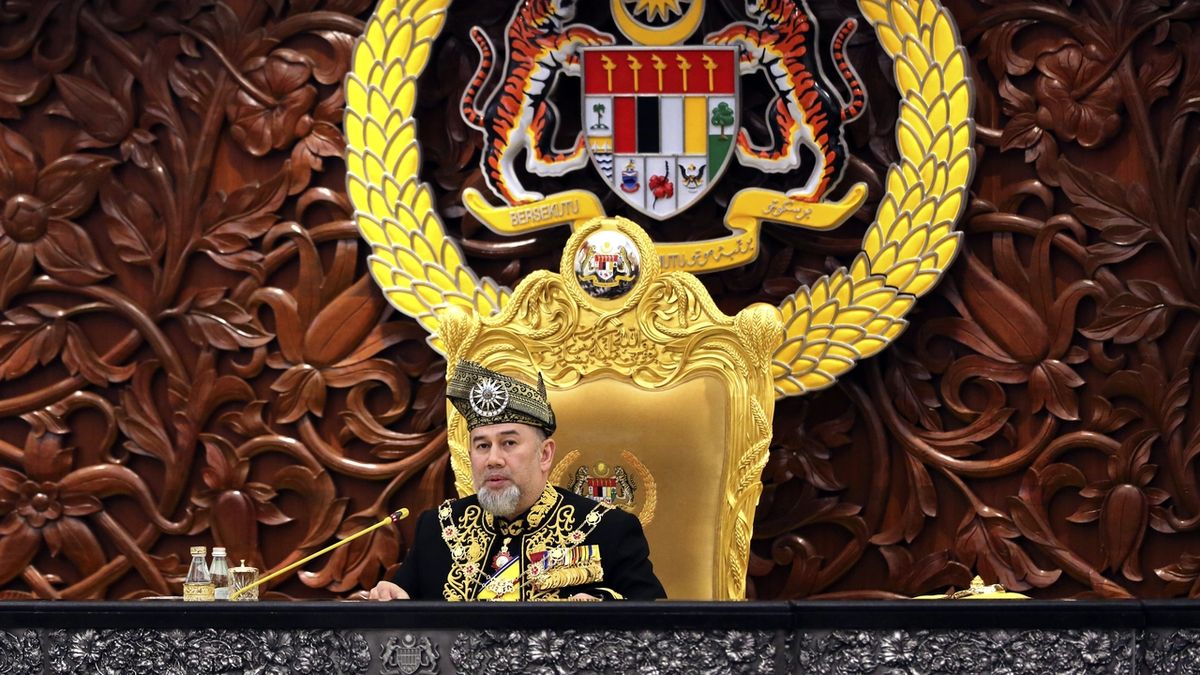 Malajsijský král Muhammad V. na snímku z července 2018 při proslovu v parlamentu v Kuala Lumpur. 