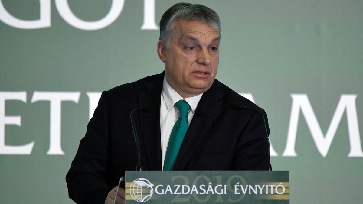 Orbán obhájil post předsedy Fideszu, bude čelit novému protivníku