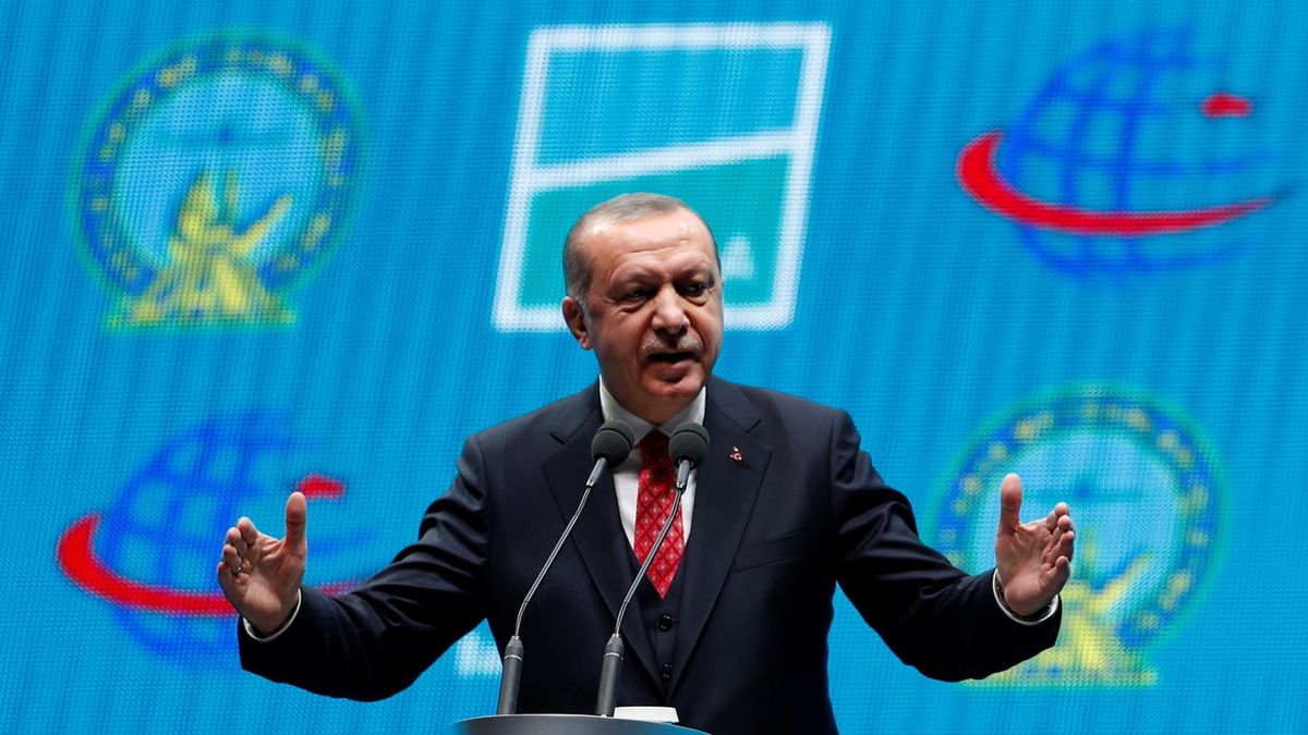 Turecký prezident Recep Tayyip Erdogan při otevření istanbulského letiště 
