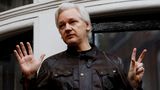 Assange po sedmi letech vykážou z ekvádorské ambasády, tvrdí WikiLeaks