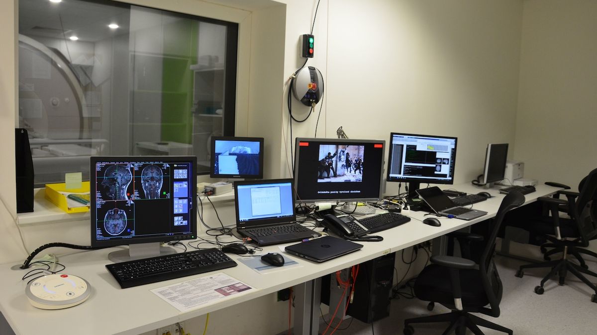 Projekt nese název fMRI neurofeedback pro posilování regulace emocí u pacientů s duševními onemocněními.