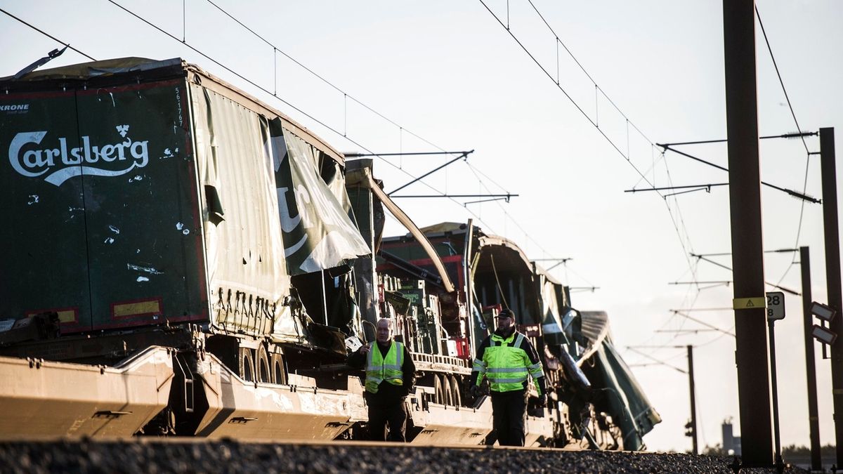 Vlakové neštěstí na mostě, který spojuje dánské ostrovy Sjaelland a Fyn