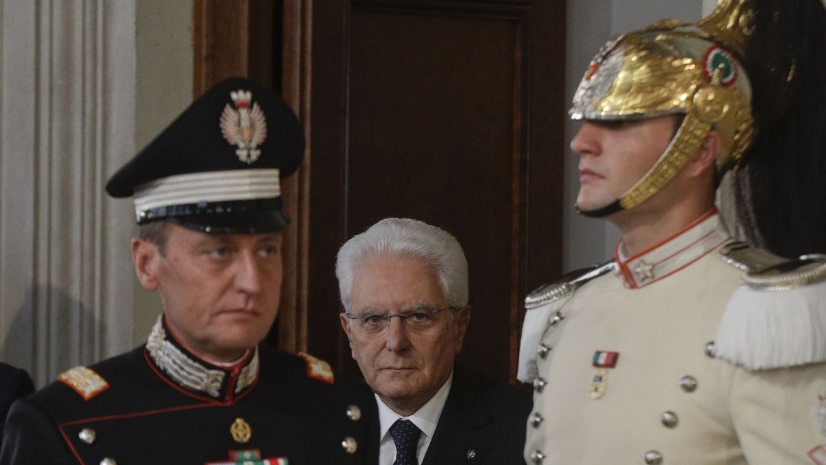 Italský prezident Sergio Mattarella v prezidentském paláci 