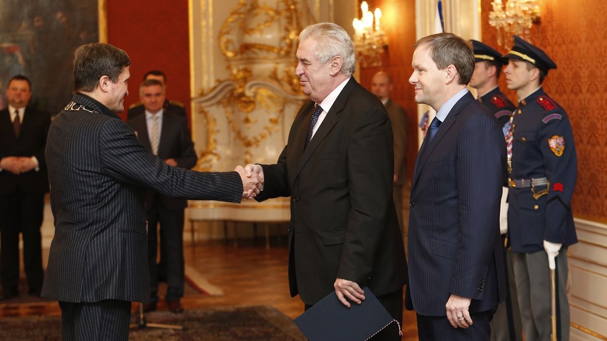 Miloš Zeman při jmenování rektorů na snímku z roku 2015. 