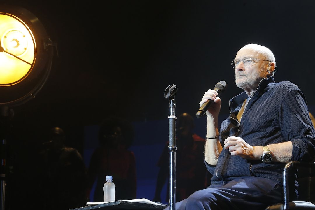 Phil Collins prozradil, že kvůli svým problémům s alkoholem málem zemřel