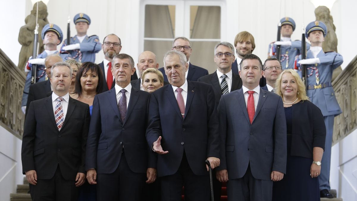 Vláda premiéra Andreje Babiše (ANO) s prezidentem Milošem Zemanem