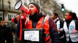 Radikální francouzské odbory vyzvaly k dalším stávkám
