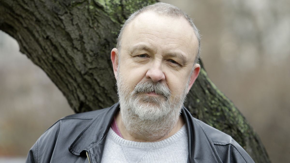 Jakub Šofar (1958) je spisovatel a literární publicista.