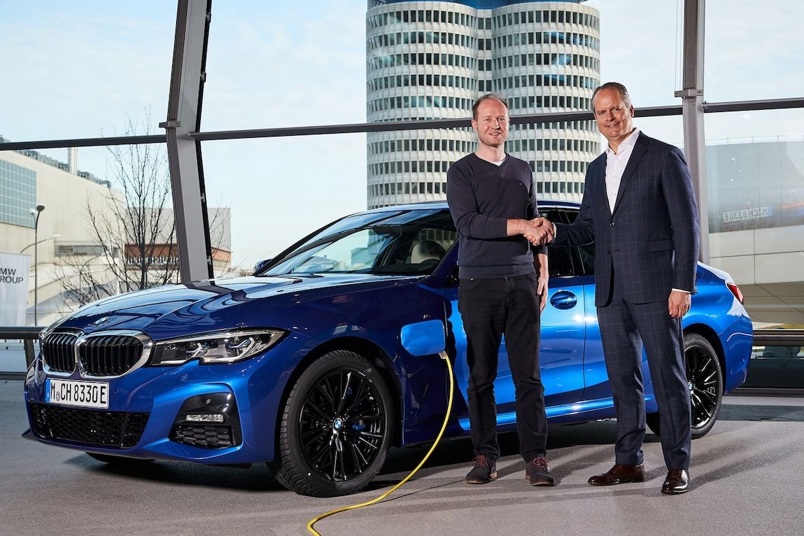 Šéf prodeje a marketingu u BMW Sebastian Mackensen a majitel pětistého elektrického bavoráku. 