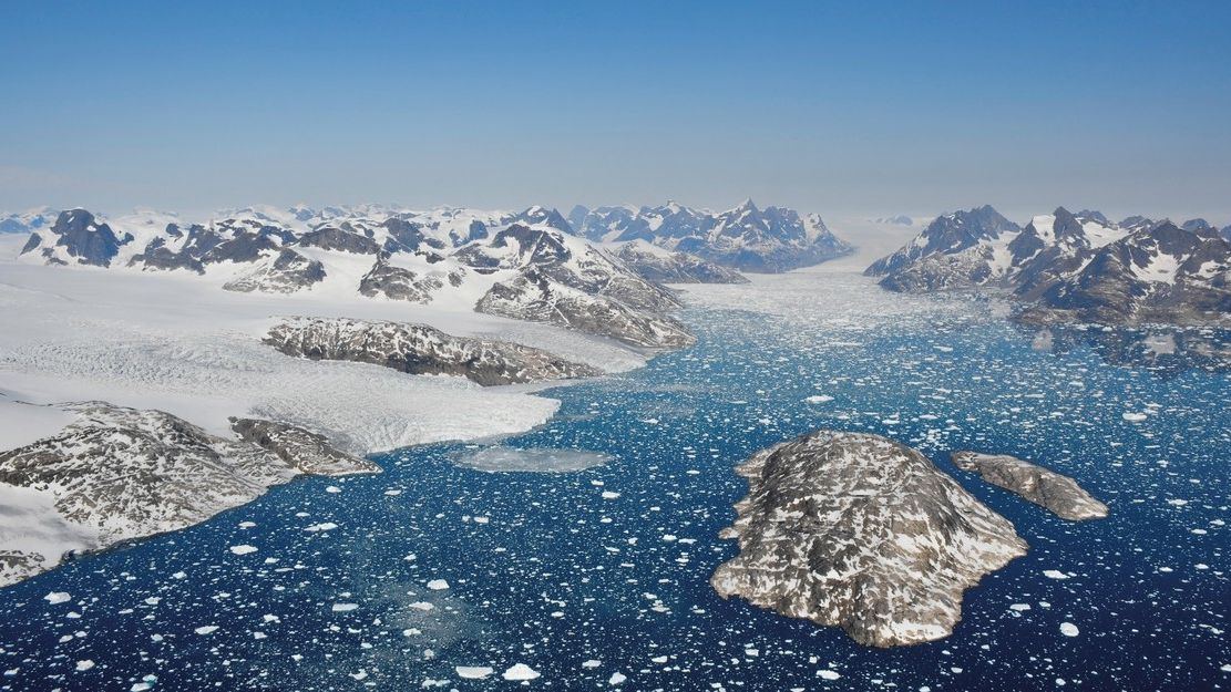 Grónské ledovce tají sedmkrát rychleji než v 90. letech, hrozí zatopení obydlených míst